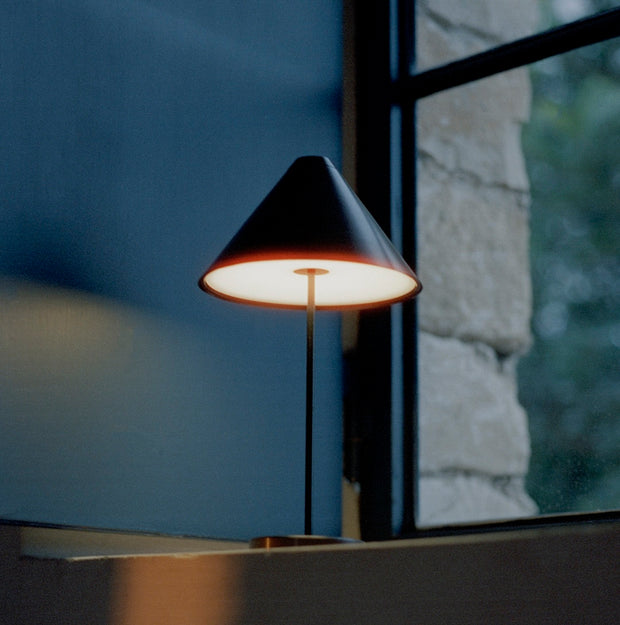 New Works Přenosná lampa Brolly, Steel Black - DESIGNSPOT