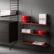 String Policový systém String Pocket Metal, Oxtorgsröd - DESIGNSPOT