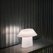 HAY Stolní lampa Drome, White Opal - DESIGNSPOT