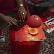 Louis Poulsen Přenosná lampa Panthella 250, Opaque coral - DESIGNSPOT