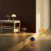 Louis Poulsen Přenosná lampa Panthella 160, Opal beige - DESIGNSPOT