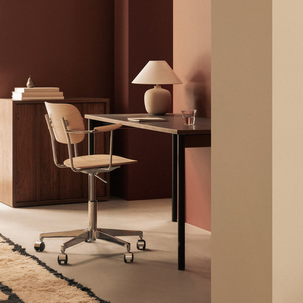 Audo Copenhagen Kancelářská židle Co Task s područkami, Chrome / Natural Oak - DESIGNSPOT