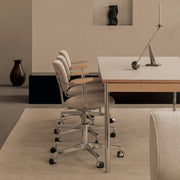 Audo Copenhagen Kancelářská židle Co Task s područkami, Chrome / Natural Oak - DESIGNSPOT