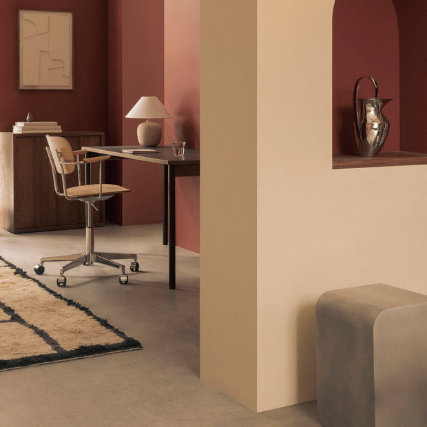 Audo Copenhagen Kancelářská židle Co Task s područkami, Chrome / Natural Oak - DESIGNSPOT