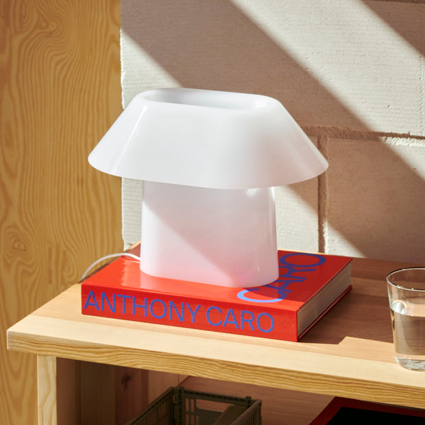 HAY Stolní lampa Drome, White Opal - DESIGNSPOT