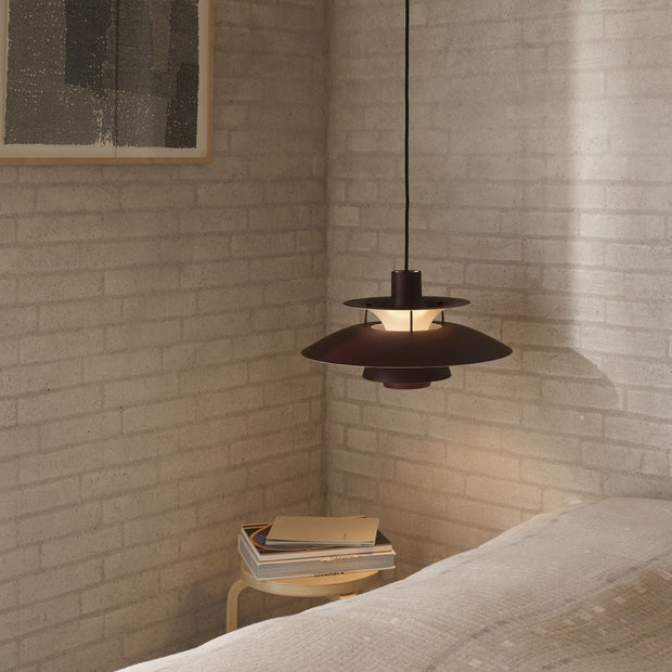 Louis Poulsen Závěsná lampa PH 5, Monochrome white - DESIGNSPOT
