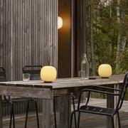 Louis Poulsen Přenosná lampa VL 45 Radiohus, Brass / White Opal - DESIGNSPOT