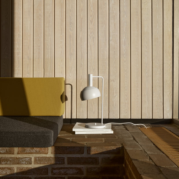 Louis Poulsen Stolní lampa FJ Elements, White - DESIGNSPOT