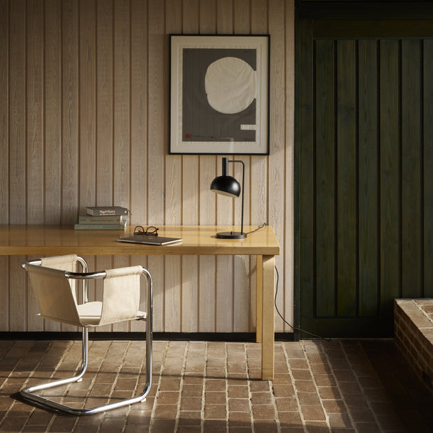 Louis Poulsen Stolní lampa FJ Elements, White - DESIGNSPOT
