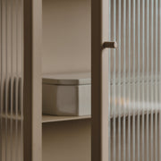 Ferm Living Nástěnná skříňka Haze Tall, Oxide Red - DESIGNSPOT