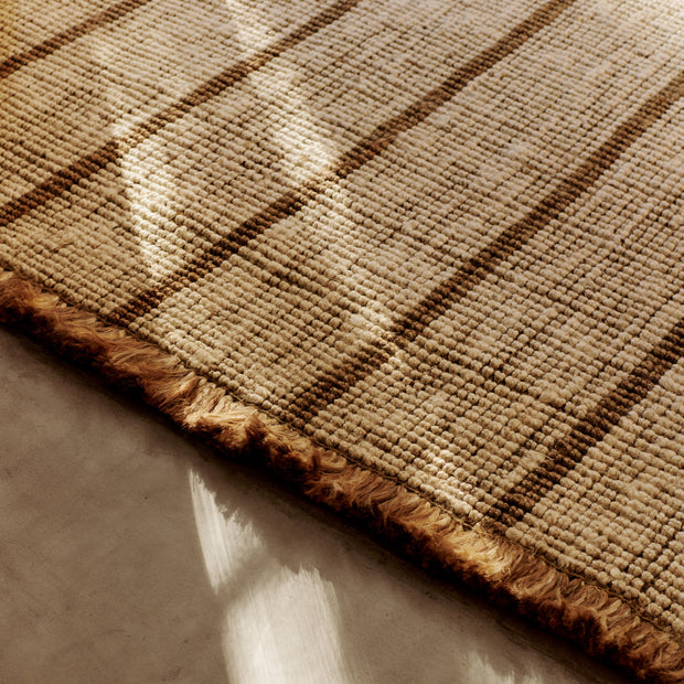 Ferm Living Koberec Athens Stripes, Natural / Ink Blue - DESIGNSPOT