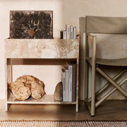 Ferm Living Skládací židle Voya, Cashmere - DESIGNSPOT