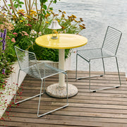 HAY Zahradní stůl Ceramic Ø70, Bright Yellow - DESIGNSPOT