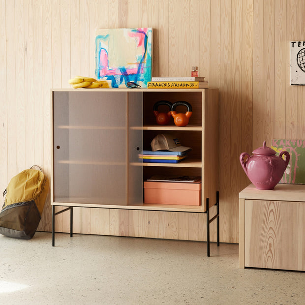 Northern Skříňka Hifive Glass Cabinet, Black Oak - DESIGNSPOT