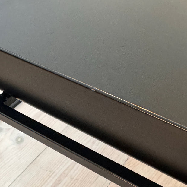 HAY Konferenční stolek Tray, Black [vystaveno] - DESIGNSPOT