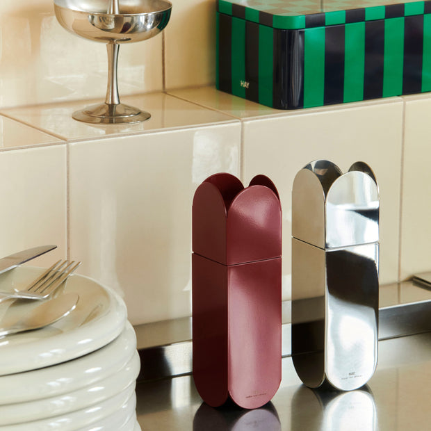 HAY Mlýnek na sůl a pepř Arcs, Mirror - DESIGNSPOT