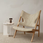 Audo Copenhagen Křeslo Knitting, Sheepskin, Walnut / Sahara - DESIGNSPOT