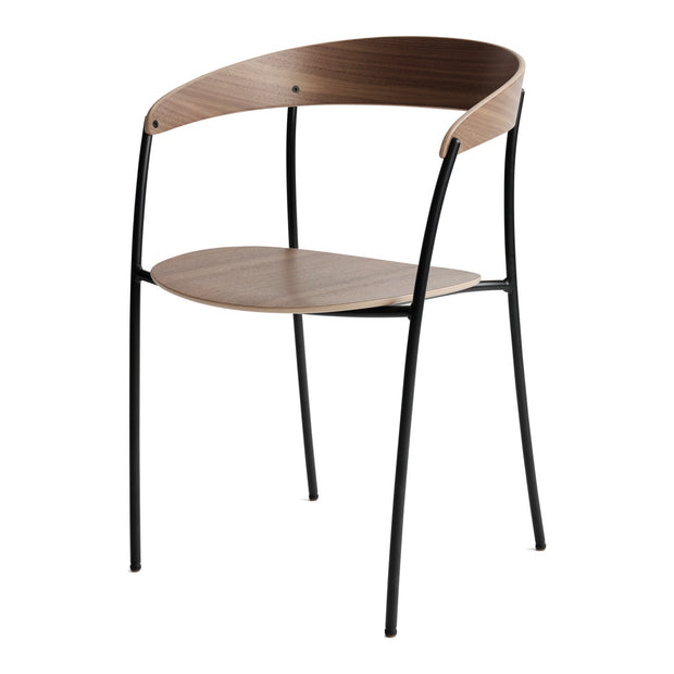 New Works Jídelní židle s područkami Missing, Walnut / Black - DESIGNSPOT