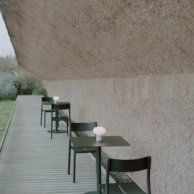 New Works Zahradní stolek May Bistro, 70x70, Light Grey - DESIGNSPOT