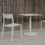 New Works Zahradní stolek May Bistro, 70x70, Light Grey - DESIGNSPOT