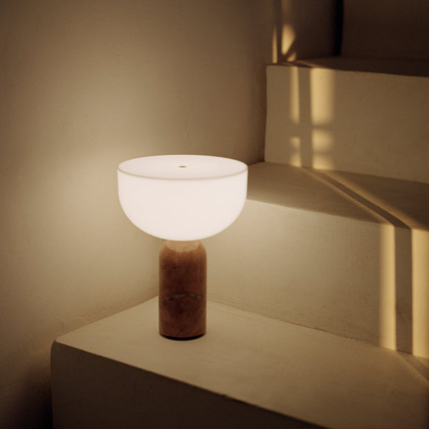 New Works Přenosná lampa Kizu, Kunis Breccia - DESIGNSPOT