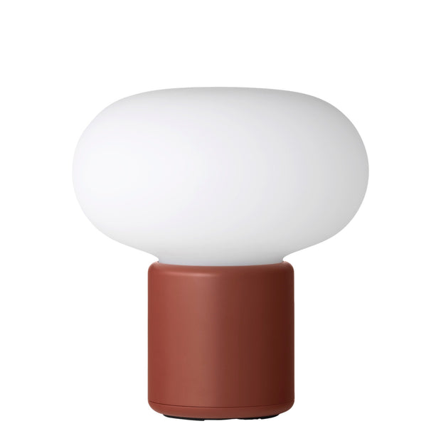 New Works Přenosná lampa Karl-Johan, Earth Red - DESIGNSPOT