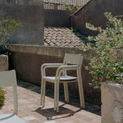 New Works Jídelní židle s područkami May, Dark Green - DESIGNSPOT