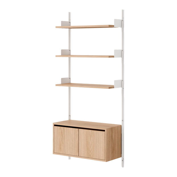 New Works Policová sestava Wall 1900, Cabinet Low w. Doors - DESIGNSPOT