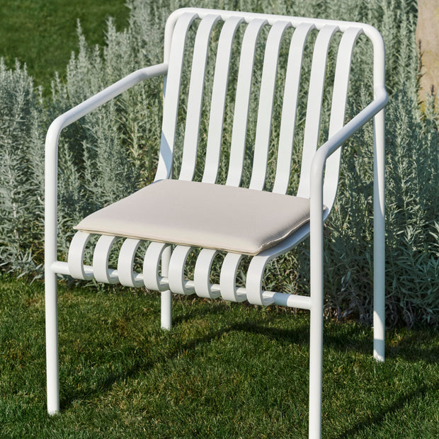 HAY Zahradní židle Palissade Armchair, Cream White - DESIGNSPOT