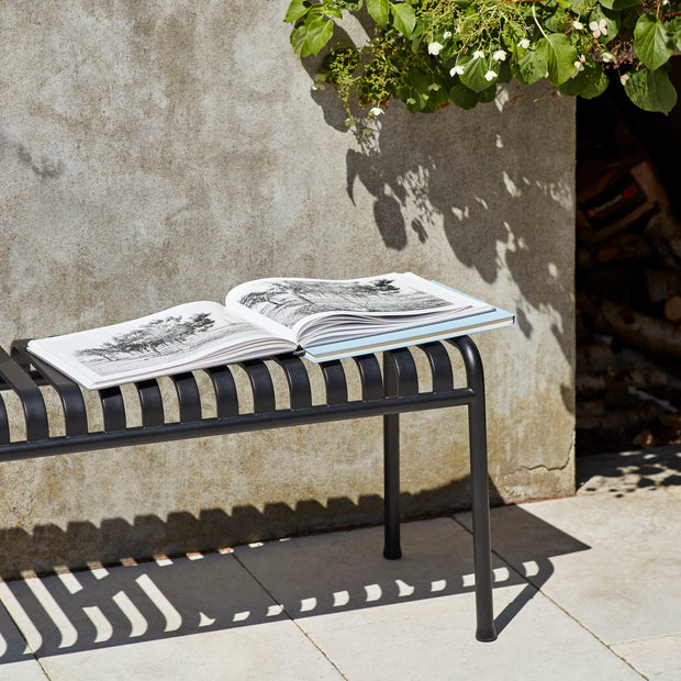 Hay Zahradní lavice Palissade Bench, Anthracite - DESIGNSPOT