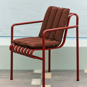 HAY Zahradní židle Palissade Dining Armchair, Iron Red - DESIGNSPOT
