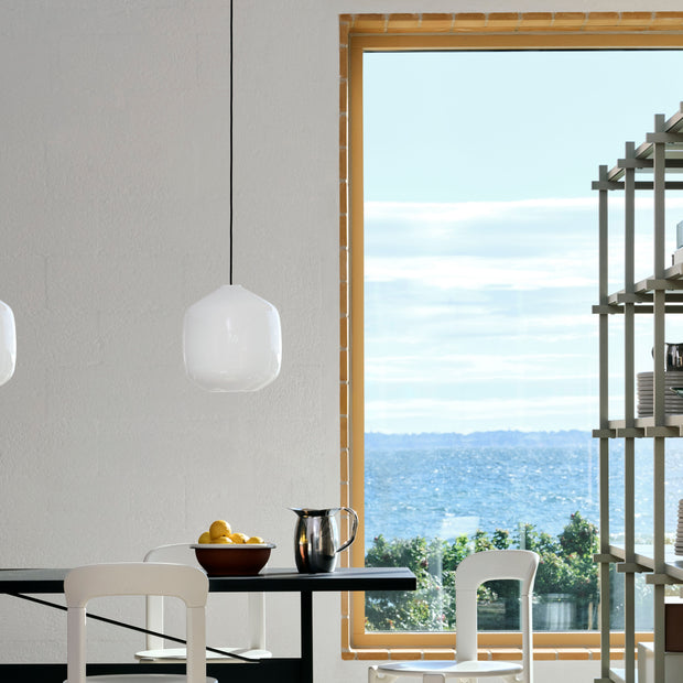 HAY Závěsná lampa Buoy Glass Pendant, 200, White - DESIGNSPOT