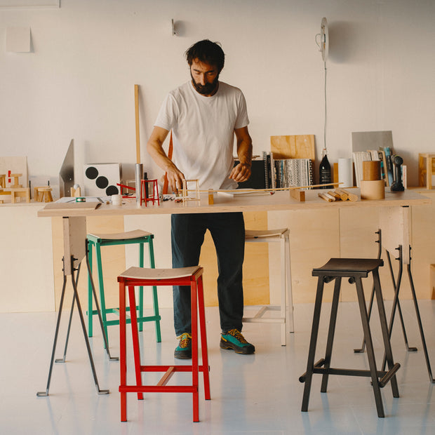 Hay Barová stolička Taburete 8 Bar Stool, High, Signal Red - DESIGNSPOT