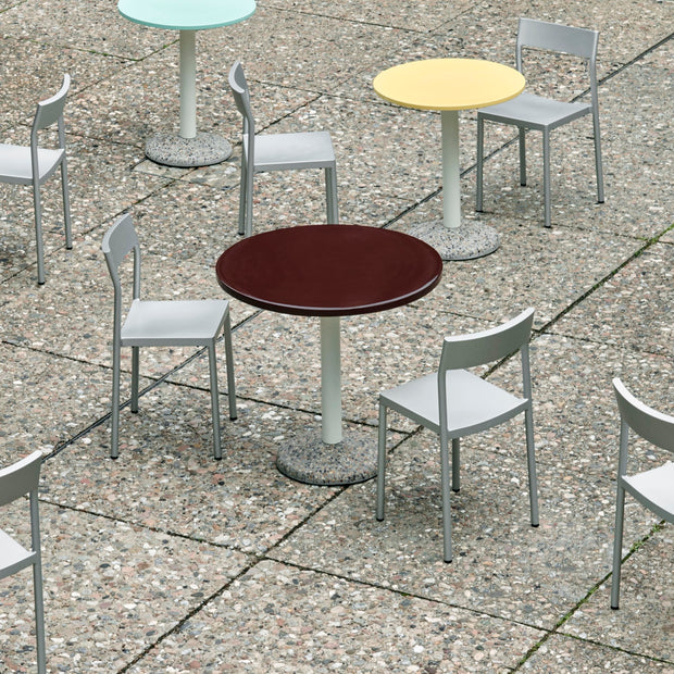 HAY Zahradní stůl Ceramic Ø90, Bordeaux - DESIGNSPOT