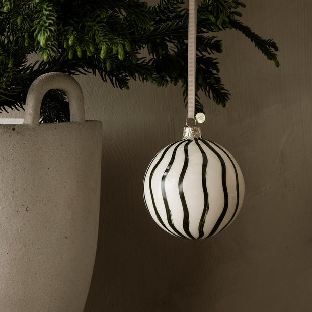 ferm LIVING Sada vánočních ozdob Glass Ornaments, 4 ks, Green - DESIGNSPOT