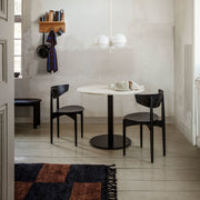 ferm LIVING Jídelní židle Herman Wood, Black - DESIGNSPOT