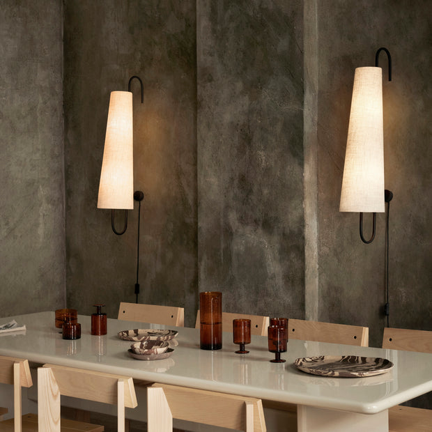 Ferm Living Nástěnná lampa Ancora, Black / Natural - DESIGNSPOT