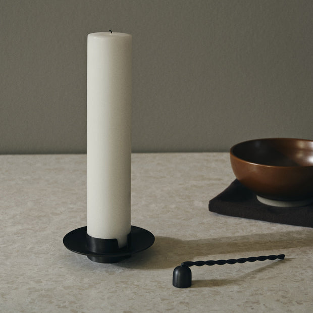 Ferm Living Svícen Block, Black Brass - DESIGNSPOT