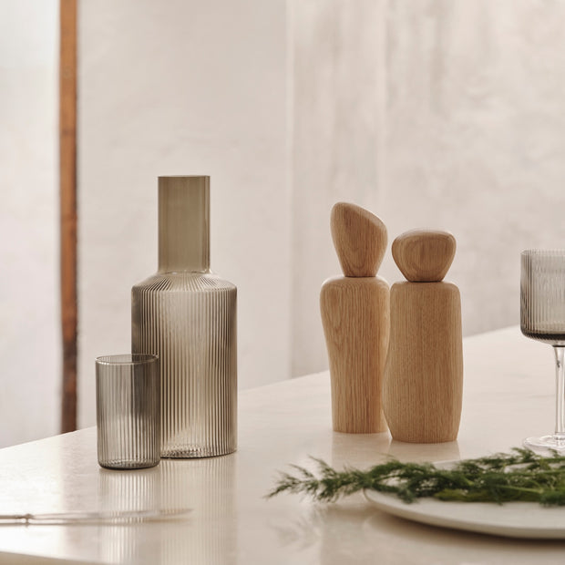 Ferm Living Mlýnek na sůl a pepř Cairn, Oak - DESIGNSPOT