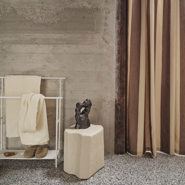 Ferm Living Policová sestava do koupelny Dora, White - DESIGNSPOT