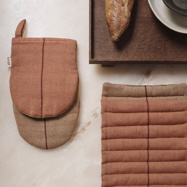 Ferm Living Dřevěný podnos Bon Large, Smoked Oak - DESIGNSPOT