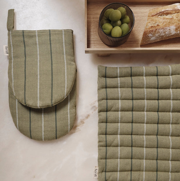 Ferm Living Sada kuchyňských chňapek Ito, 2ks, Seaweed - DESIGNSPOT