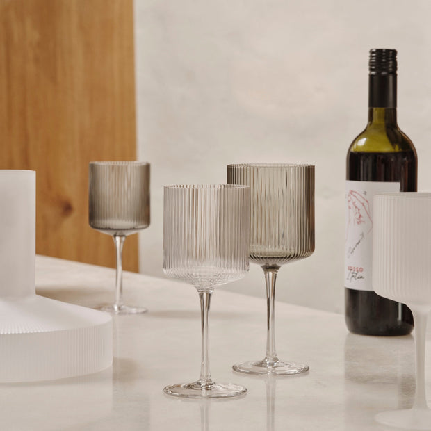 Ferm Living Skleničky na bílé víno Ripple, Clear, sada 2 kusů - DESIGNSPOT