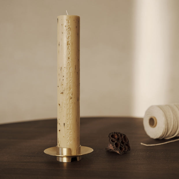 Ferm Living Adventní svíčka Mura, Artichoke Green - DESIGNSPOT