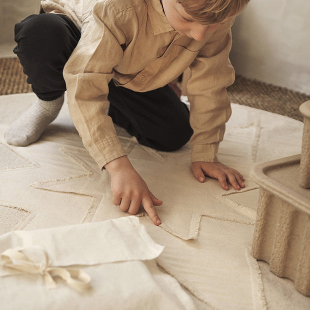 Ferm Living Podložka pod vánoční stromek Vela Star, Natural - DESIGNSPOT
