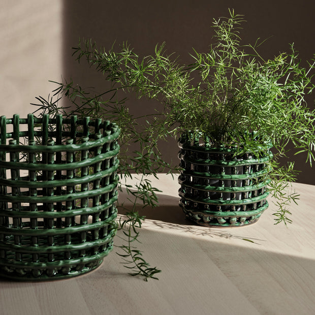 ferm LIVING Košík Ceramic Small, Emerald Green - DESIGNSPOT