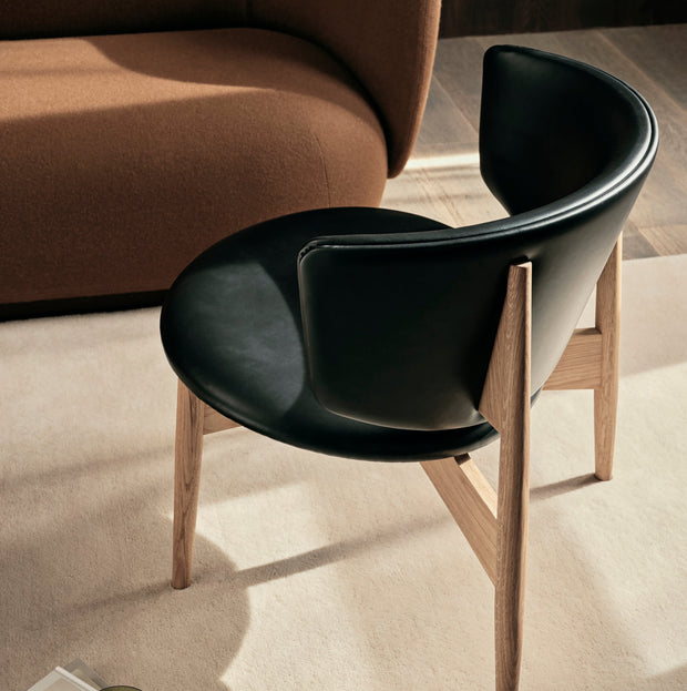 Ferm Living Křeslo Herman Wood, Grain, Black / Chocolate - DESIGNSPOT