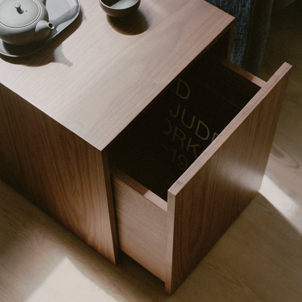 New Works Konferenční stolek Mass, Walnut - DESIGNSPOT