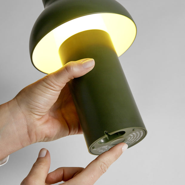 HAY Přenosná lampa PC Portable, Dusty Red - DESIGNSPOT