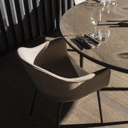 Audo Copenhagen Jídelní židle Harbour, Dark Oak / Burned Red - DESIGNSPOT